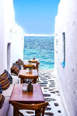 Olympus Diamond Painting "Picturesque Mykonos alley with a view of the blue Aegean Sea,Greece" - Ψηφιδωτό Μωσαικό "Γραφικό σοκάκι στη Μύκονο με θέα το γαλάζιο του Αιγαίου, Ελλάδα" 40x30